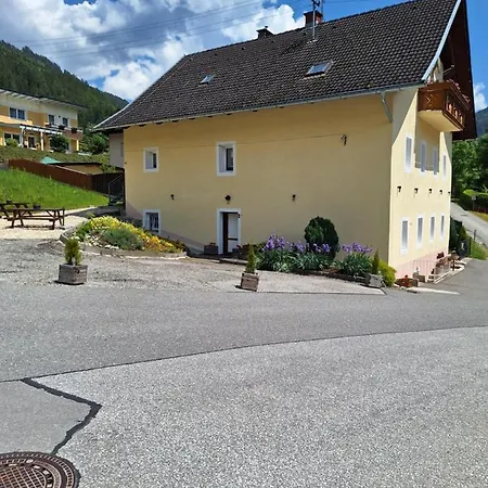Apart Otel Zirnberg 3*
