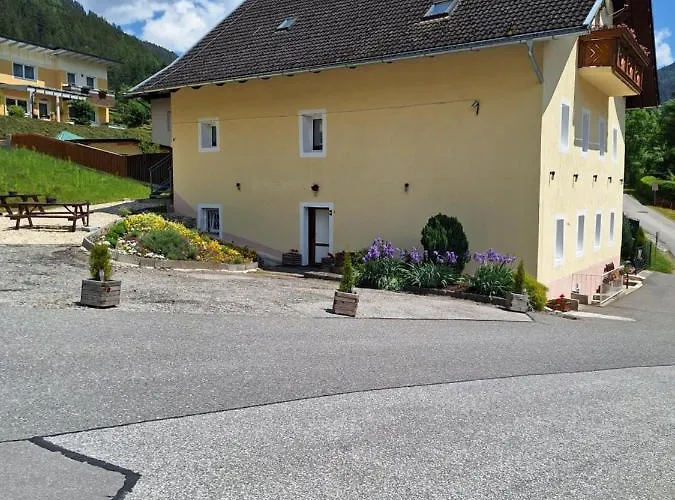 Aparthotel Zirnberg 3*