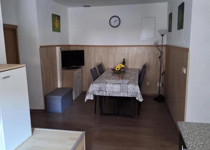 Zirnberg Aparthotel 3*